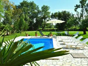 Holiday Home mit Privatpool für 6 Personen ca- 165 m² in Kosinozici- Istrien - Porec und by Interhome