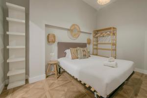 Escapada urbana para 8 en Calle del Infante GL