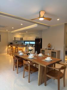 CH Villa Travertine Stone