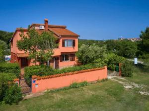 Holiday Home Villa Bastianich mit großem Garten und Pool by Interhome