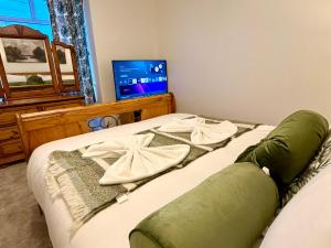 Comfortable Three Bedroom Home in Christchurch with Free Parking - Sleeps 6