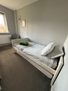 Stunning Home Free Parking Contractors Sleeps 4