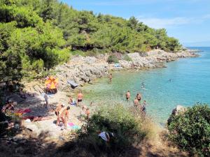 Apartment Schöne Wohnung in Veli Losinj by Interhome