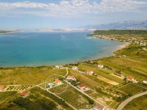 Apartment Wohnung in Ljubač mit Großem Garten by Interhome