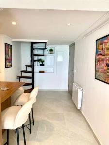 Lcume Blanche - apartment with feet in the water