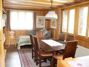 Holiday Home Chalet Gletscherfloh by Interhome