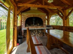 Holiday Home Haus in Sleme Skradsko mit Whirlpool und Parkplatz by Interhome