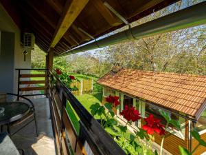Holiday Home Haus in Sleme Skradsko mit Whirlpool und Parkplatz by Interhome