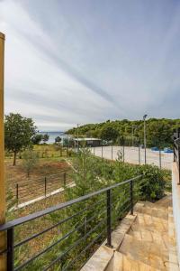 Holiday Home Villa Palma - Luxusvilla am Meer für 6 Personen by Interhome