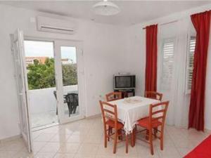 Apartment Kleines Apartment Emil Bordo by Interhome