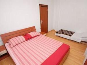 Apartment Kleines Apartment Emil Bordo by Interhome