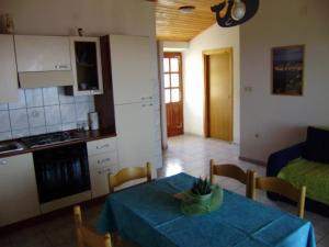 Apartment Wohnung Ana mit großer Terrasse by Interhome