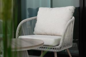 Luxury 1BR Apartment with Private Pool & Gym Access