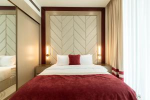 Luxury 1BR Apartment with Private Pool & Gym Access