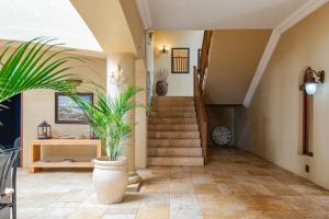 North Coast Villa Retreat overlooking Sheffield Beach