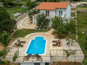 Holiday Home Villa Podrugovi Dvori mit Pool by Interhome