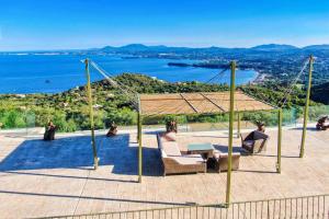 Villa Summer Wine by Villa Plus