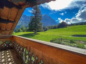 Holiday Home Chalet Simeli by Interhome