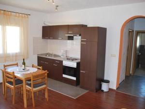 Apartment mit Wasserblick by Interhome