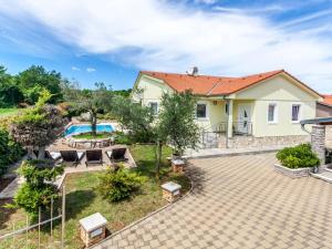 Holiday Home Villa Sole- Ferienvilla mit eigenem Pool bei Pula by Interhome