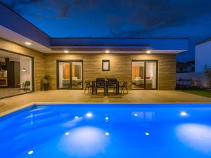 Holiday Home Villa Aura by Interhome