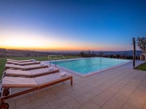 Holiday Home mit Privatpool für 10 Personen ca- 400 m² in Bajkini- Istrien - Binnenland by Interhome