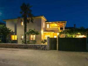 Holiday Home Villa Cera Vodnjan für 12 Personen by Interhome