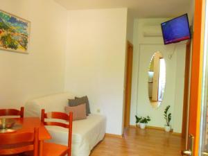 Apartment Maestral Ventus Makarska by Interhome
