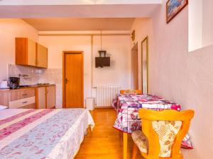 Apartment Studioapartment Meri 4 by Interhome