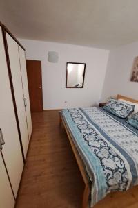 Apartment für 4 Personen - 1 Kind ca- 95 m² in Pula- Istrien - Pula und Umgebung by Interhome