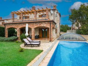 Holiday Home Villa Wish mit beheiztem Pool by Interhome