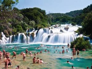 Apartment Komfortable- modern eingerichtete Wohnung by Interhome