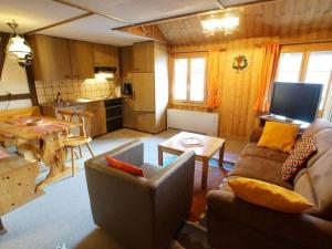 Apartment Fewo mit Blick auf die Berge by Interhome