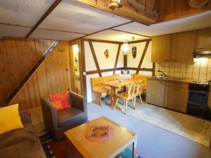 Apartment Fewo mit Blick auf die Berge by Interhome