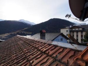 Apartment Fewo mit Blick auf die Berge by Interhome
