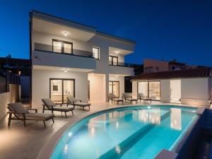 Apartment Villa Cascada by Interhome