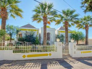 Holiday Home Chalet Villa Albuar mit eigenem Pool by Interhome