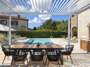 Holiday Home Villa Paradis 13 by Interhome