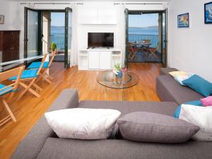 Apartment Meer Bibinje Wohnung Cint by Interhome