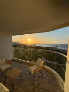 Ocean view apartment near the airport