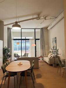 Modern and stylish -1Bedroom 1Bathroom -Ventas