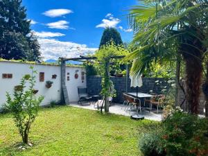 Apartment 1-5 Zimmer Ferienwohnung by Interhome