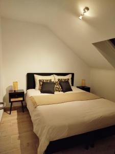 Gîte 4 personnes et 1 bébé avec vue proche de Durbuy - La Roche - 2 terrasses et jardin - Parking gratuit 2 voitures