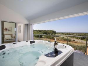 Holiday Home Villa Euphoria mit Pool- Sauna und Whirlpool by Interhome