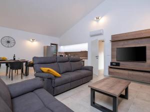 Holiday Home Evida by Interhome