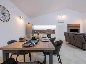 Holiday Home Evida by Interhome
