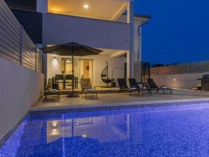 Holiday Home Villa Ema und Ana by Interhome