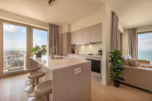 Apartment with Breathtaking Sea Views and Balcony