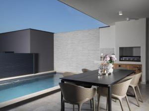 Holiday Home Villa Oasis mit beheiztem Pool- 700 m vom Meer entfernt by Interhome