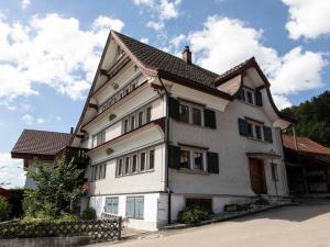 Apartment Haus zum Reh by Interhome